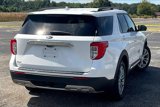 Used 2022 Ford Explorer XLT w/ Equipment Group 202A image 5