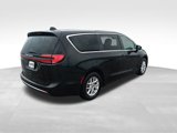 Used 2023 Chrysler Pacifica Touring-L image 6