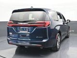 New 2025 Chrysler Pacifica Select image 5