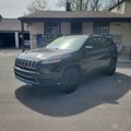Used 2016 Jeep Cherokee Sport image 2