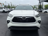 Used 2020 Toyota Highlander XLE image 2
