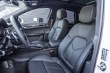 Used 2025 Porsche Macan image 5