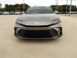 Used 2025 Toyota Camry SE image 3