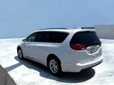 Used 2020 Chrysler Pacifica Limited image 3