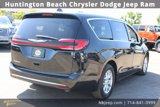 Used 2023 Chrysler Pacifica Touring-L image 5
