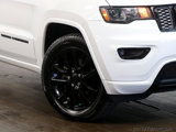 Used 2020 Jeep Grand Cherokee Altitude image 3