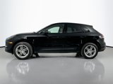 Certified 2024 Porsche Macan image 2