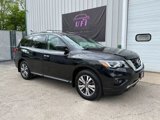 Used 2020 Nissan Pathfinder SL image 2