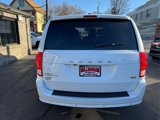 Used 2019 Dodge Grand Caravan SE w/ UConnect Hands-Free Group image 5