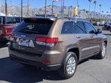 Used 2021 Jeep Grand Cherokee Laredo image 2