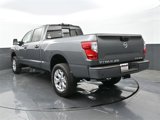 Used 2024 Nissan Titan SV w/ SV Convenience Package image 3