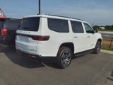 Used 2024 Jeep Wagoneer Series II image 2