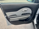 Used 2016 Kia Soul + image 6