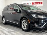 Used 2017 Chrysler Pacifica Touring-L w/ Tire & Wheel Group image 2