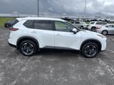 Used 2024 Nissan Rogue SV image 5