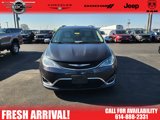 Used 2020 Chrysler Pacifica Limited w/ Advanced Safetytec Group image 3