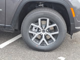 New 2025 Jeep Grand Cherokee L Limited image 5