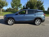 Used 2024 GMC Terrain SLE image 3