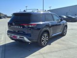 New 2025 Nissan Pathfinder Platinum image 5