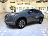 New 2025 Nissan Pathfinder SL image 2
