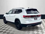 Used 2024 Volkswagen Atlas SE w/ Black Wheel Package image 5