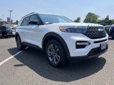 Certified 2022 Ford Explorer XLT w/ Equipment Group 202A image 4