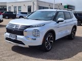 New 2025 Mitsubishi Outlander SE image 2