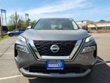 Used 2023 Nissan Rogue SV image 2