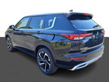 New 2025 Mitsubishi Outlander SE image 3