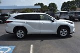 Used 2023 Toyota Highlander L image 4