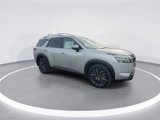 New 2025 Nissan Pathfinder SL w/ SL Premium Package image 2