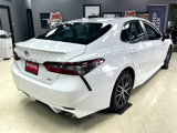 Used 2022 Toyota Camry SE image 3
