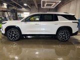 New 2025 Chevrolet Traverse High Country image 2