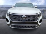 Used 2024 Volkswagen Atlas Cross Sport SE image 3