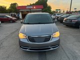 Used 2016 Chrysler Town & Country Touring image 2