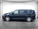 Used 2024 Chrysler Pacifica Touring-L image 4