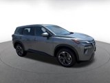 Used 2024 Nissan Rogue SV image 2