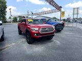 Used 2017 Toyota Tacoma TRD Off-Road image 3