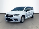 New 2025 Chrysler Pacifica Select image 3