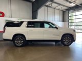 Used 2023 Chevrolet Suburban LT image 3
