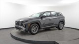 Used 2025 Hyundai Tucson SE image 2