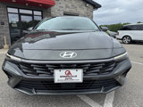 Used 2024 Hyundai Elantra SEL w/ Convenience Package image 2