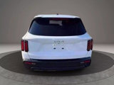 Used 2023 Kia Sorento LX image 4