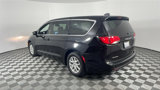 Used 2025 Chrysler Voyager LX image 5