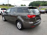 Used 2017 Kia Sedona LX w/ LX Essentials Premium Package image 3