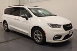 Used 2023 Chrysler Pacifica Limited image 2