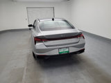 Used 2022 Hyundai Elantra SEL image 6