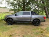 Used 2021 Nissan Titan SV w/ SV Convenience Package image 4