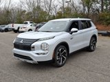 New 2025 Mitsubishi Outlander SE image 2