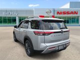 New 2025 Nissan Pathfinder SL image 3